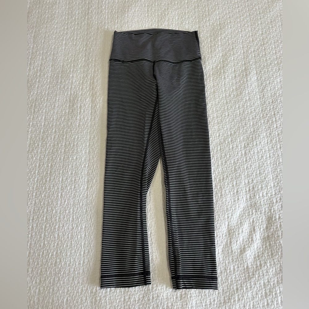 Lululemon ~ striped leggings ~ size 4